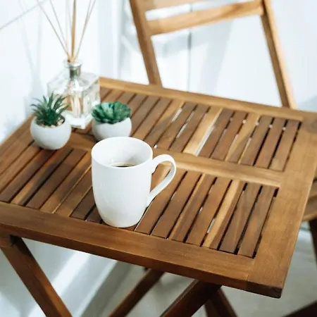 And Modern With Free Parking ティミショアラ