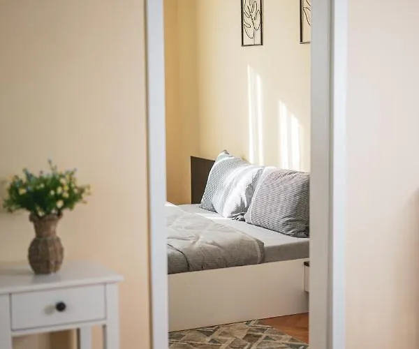 And Modern With Free Parking Appartement *